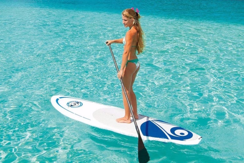 chica-paddle-surf-miami